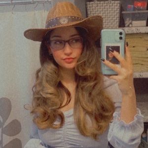 Meet your Posher, Zoe